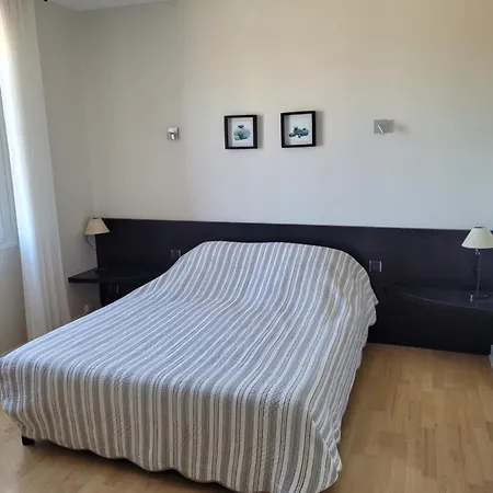 Maison Reposante Face A La Avec Acces